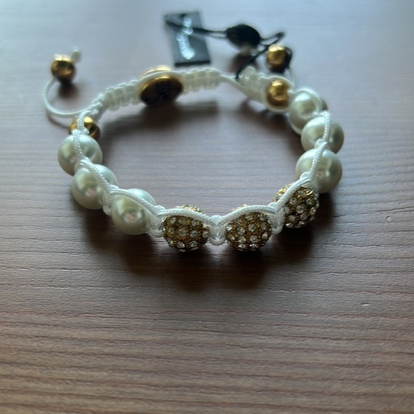 Joseph Nogucci nwt white pearl string bracelet crystal beads adjustable beachy - Picture 2 of 5
